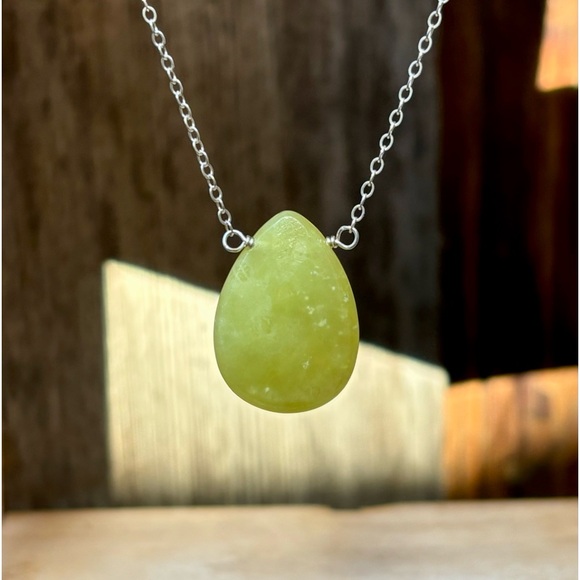 Serpentine Necklace - Picture 1 of 15